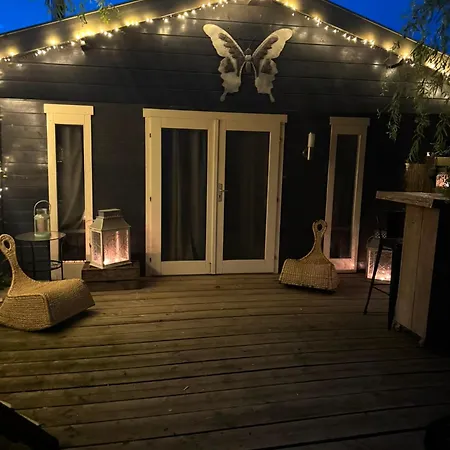 Complete De Stopplaats Dichtbij Hoorn En Alkmaar Bed & Breakfast